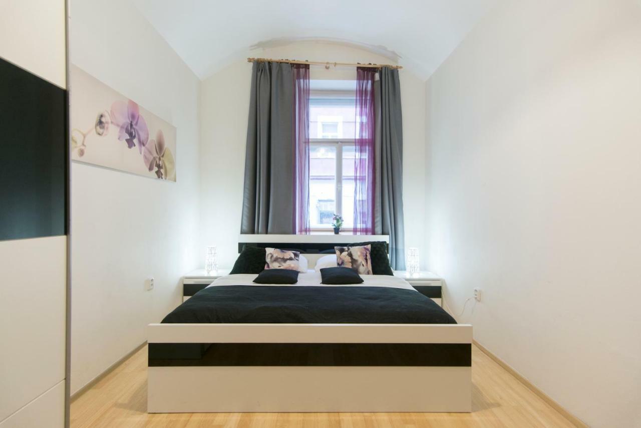 Appartamento Spacious Near Wenceslas Square